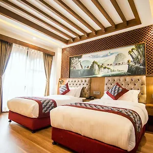 3* מלון Everest Boutique