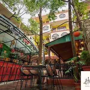 Pilgrims Hotel
